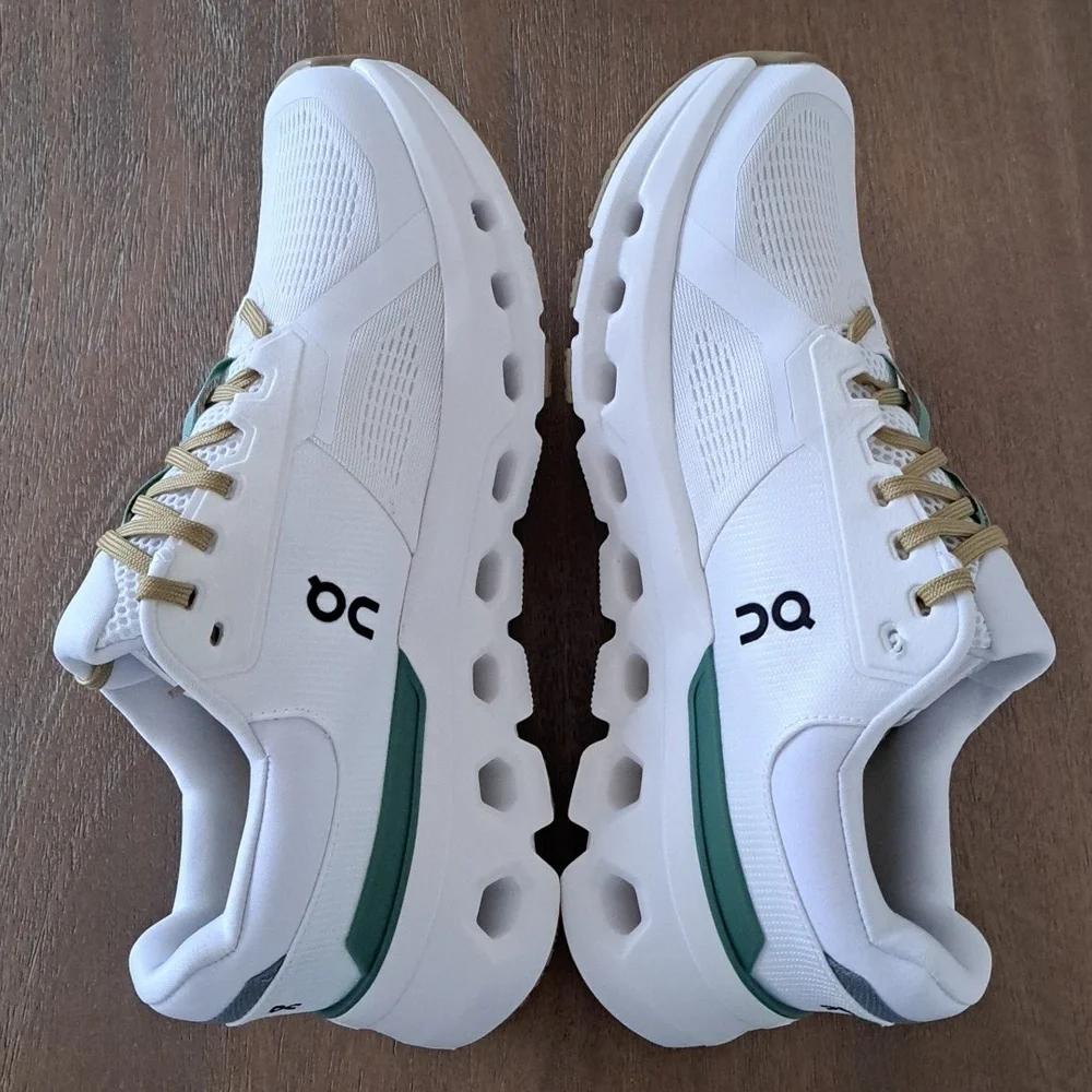 On Cloudrunner 2 - Color: White / Green - Size: Women 9.5 - Picture 6 of 9